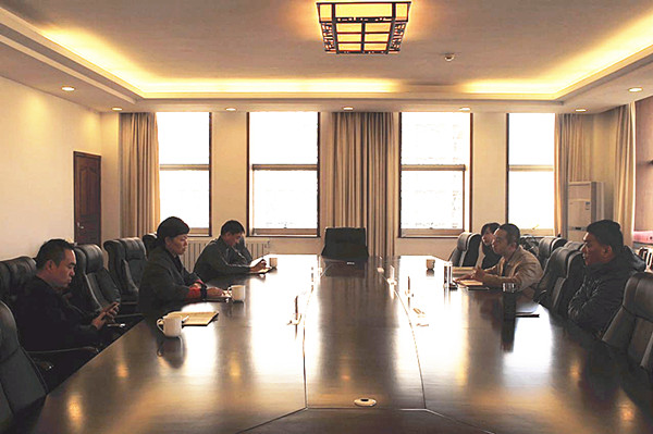 武汉仲裁委来武汉海院座谈.jpg