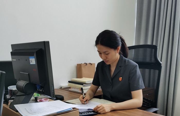 任妮娜.jpg