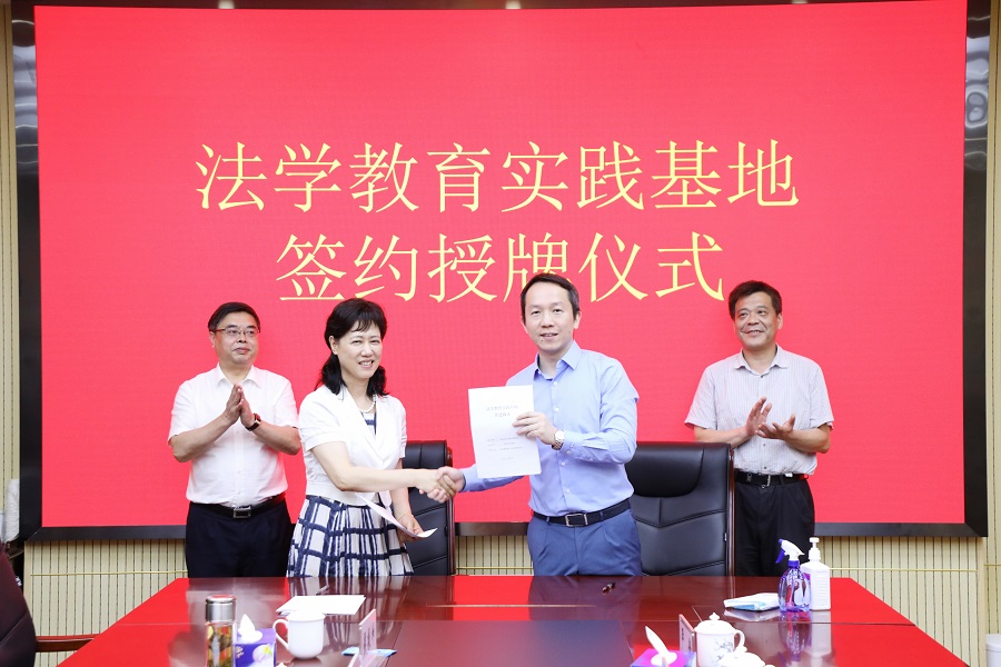 签约2.jpg
