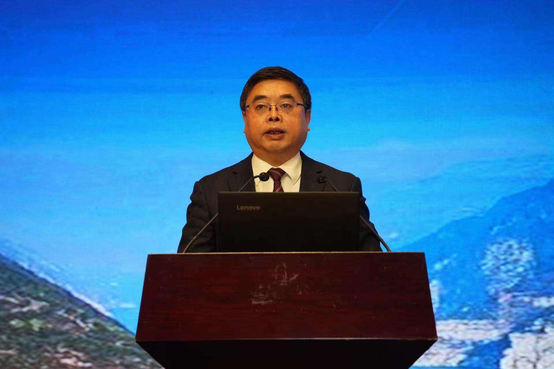 贾院长主持.jpg